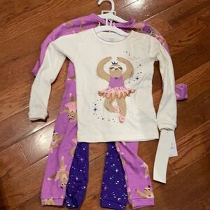 NWT set/2 3t sloth pajamas